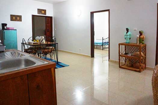 Hôtel Chez Sophie location vacances meublé  Location appartement studio 2 chambres doubles proche de la plage dans secteur Cap Randoulène.