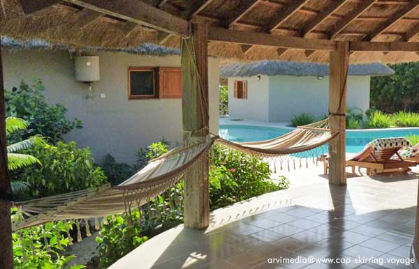 Location bungalow tout confort au bord de l'océan en bordure de mer à cap skirring sud du sénégal