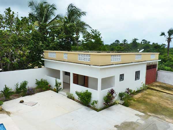 Appartement et studios à louer dans secteur Cap Randoulène, proche du village de Cap Skirring, des commerces et de la plage.