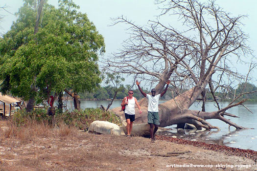 Excursion à pieds guide touristique doudou Tamba